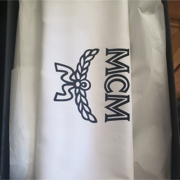 MCM white Logo sneakers size US 9 IT 42 - Picture 4 of 12